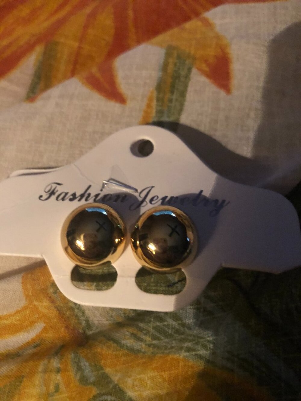 small gold earrings